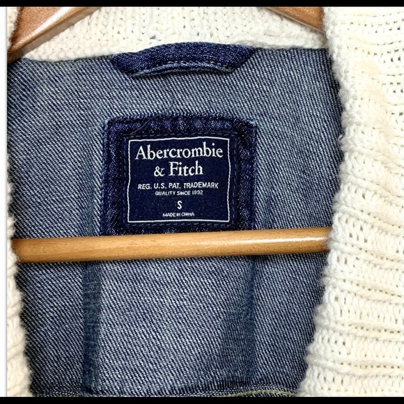ABERCROMBIE Jean Jacket Ivory Scarf Attached S NWT - Picture 5 of 7